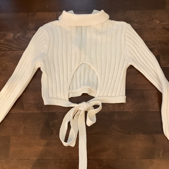 Knitted long sleeve crop top - Picture 2 of 2